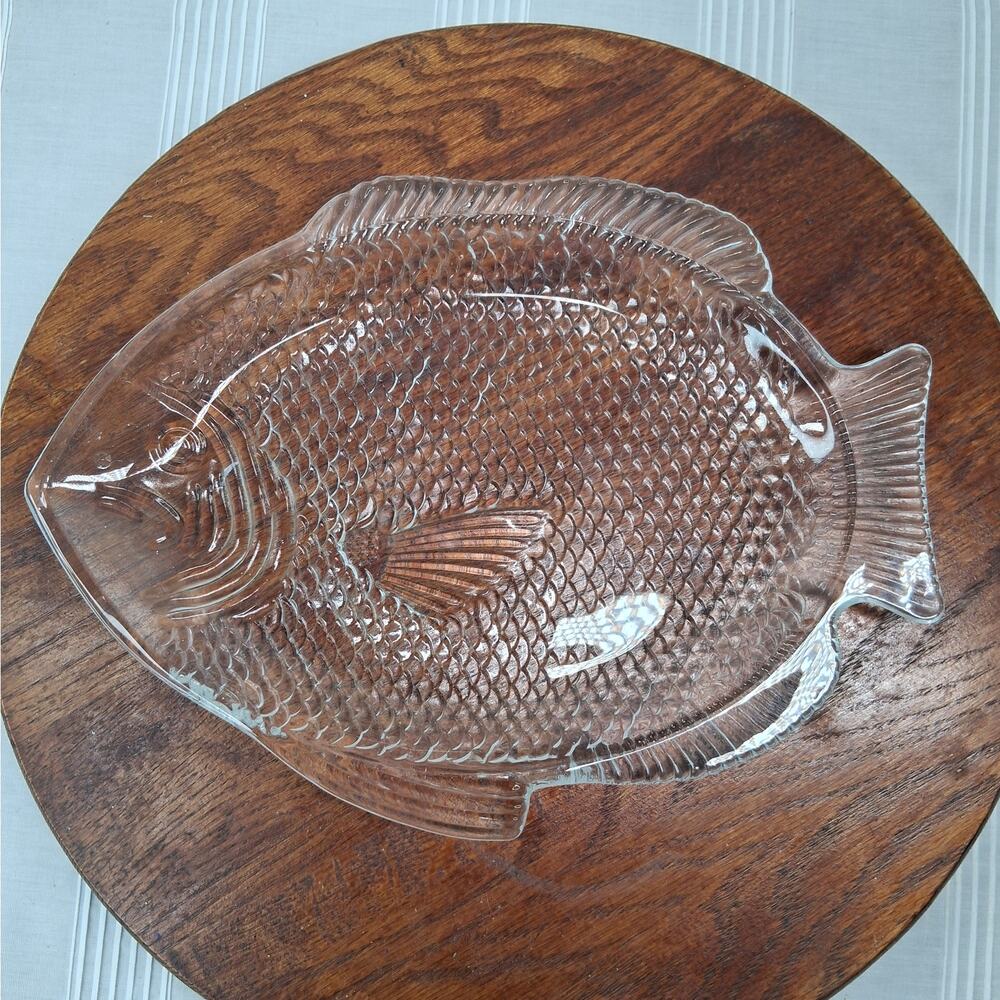 Anchor Hocking Clear Glass Figural Fish Plates 10 3/4" Vintage Set of 2